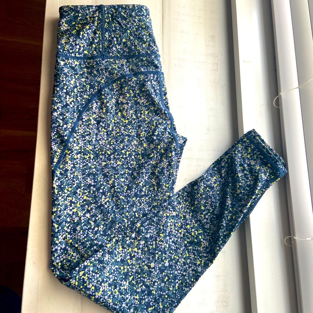 Pre loved Sweaty Betty legging in fantastic condition.